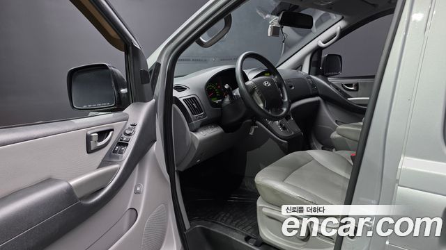 Hyundai Starex 2016 — photo 13