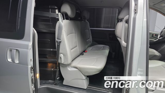 Hyundai Starex 2016 — photo 18