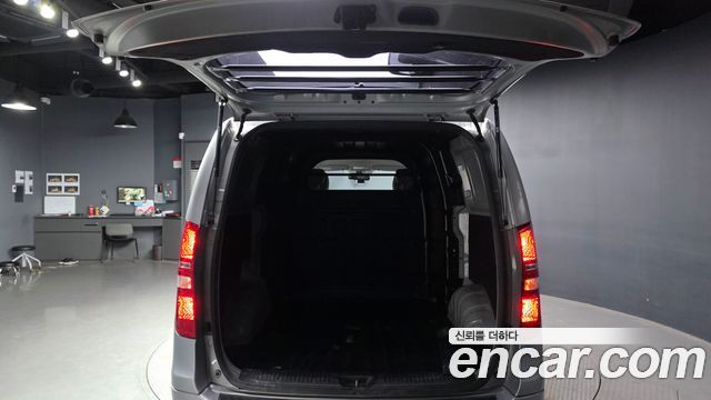Hyundai Starex 2016 — photo 26