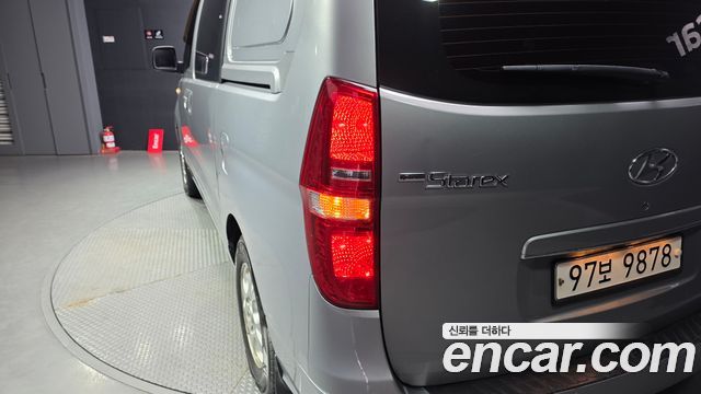 Hyundai Starex 2016 — photo 9