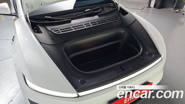 Tesla Model Y 2025 — photo 6