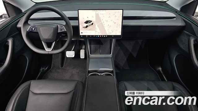 Tesla Model Y 2025 — photo 10