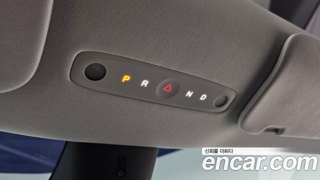 Tesla Model Y 2025 — photo 12