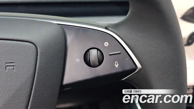 Tesla Model Y 2025 — photo 21