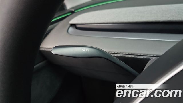 Tesla Model Y 2025 — photo 22