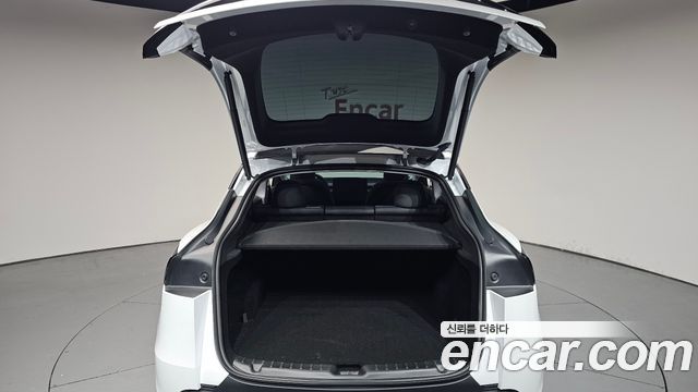 Tesla Model Y 2025 — photo 34