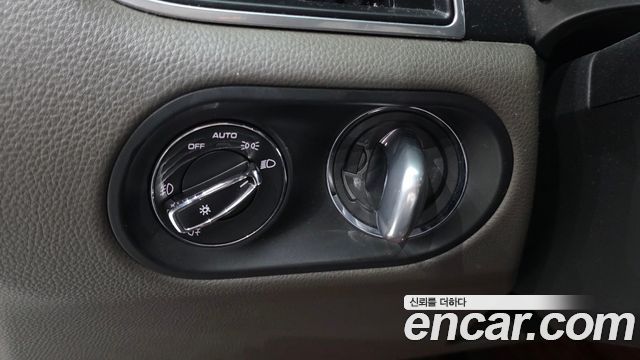 Porsche Macan 2018 — photo 12