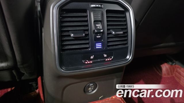 Porsche Macan 2018 — photo 19