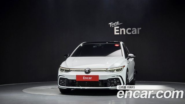 Volkswagen Golf 2023 — photo 3