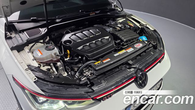 Volkswagen Golf 2023 — photo 6
