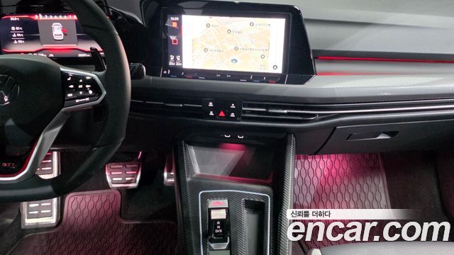 Volkswagen Golf 2023 — photo 20