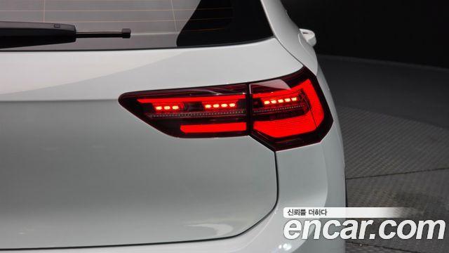 Volkswagen Golf 2023 — photo 9