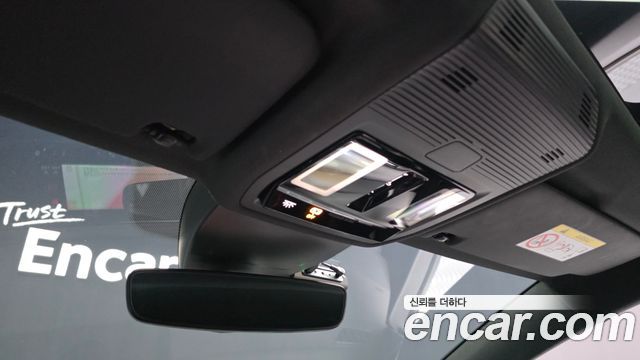 Volkswagen Golf 2023 — photo 28