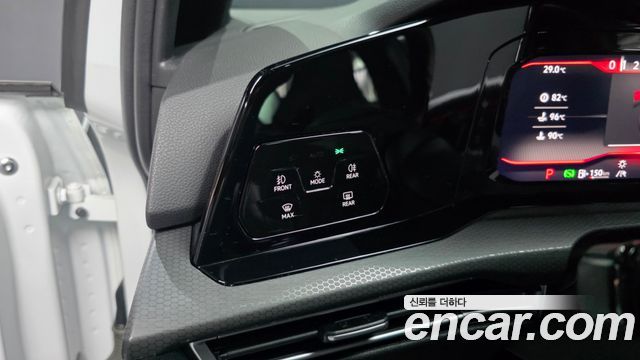 Volkswagen Golf 2023 — photo 30