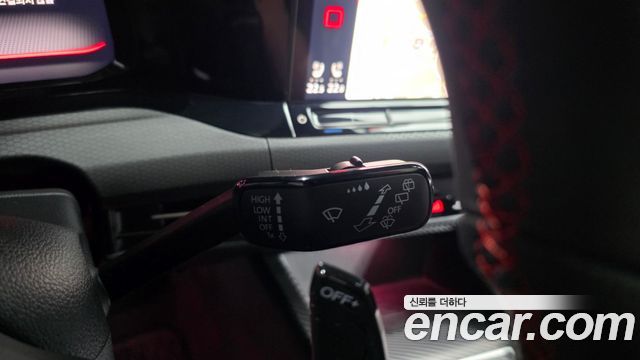 Volkswagen Golf 2023 — photo 38