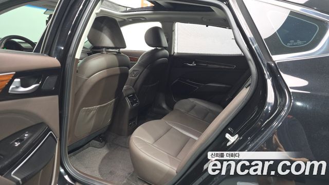 Kia K7 2017 — photo 17