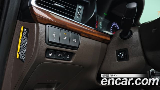 Kia K7 2017 — photo 23