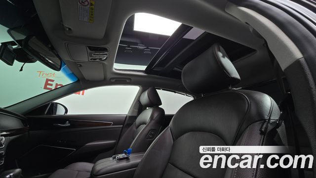 Kia K7 2017 — photo 25