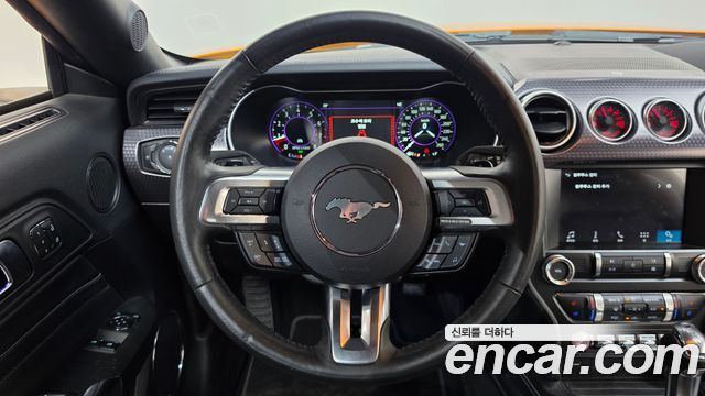 Ford Mustang 2019 — photo 21