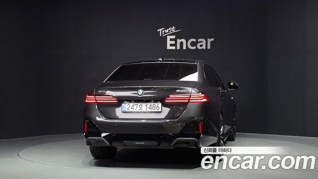 BMW 5-Series 2025 — photo 4