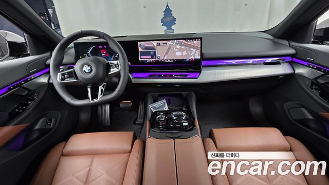 BMW 5-Series 2025 — photo 10