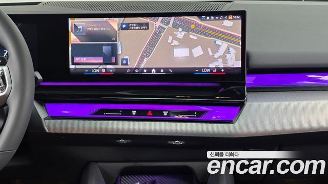 BMW 5-Series 2025 — photo 20