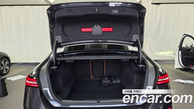 BMW 5-Series 2025 — photo 26