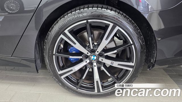 BMW 5-Series 2025 — photo 7
