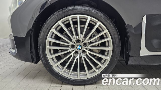BMW 7-Series 2020 — photo 5