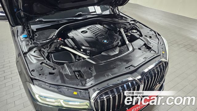 BMW 7-Series 2020 — photo 6