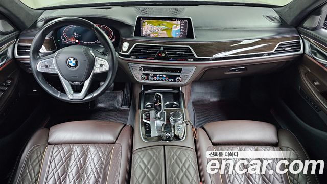 BMW 7-Series 2020 — photo 10