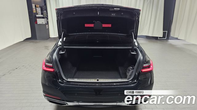 BMW 7-Series 2020 — photo 22