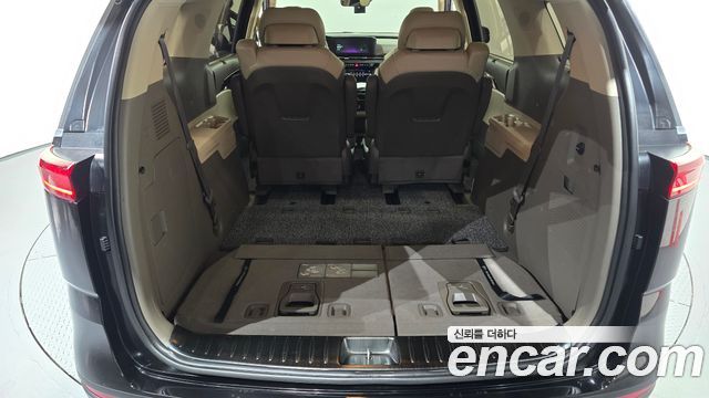 Kia Canival 2021 — photo 26
