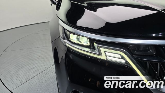 Kia Canival 2021 — photo 8