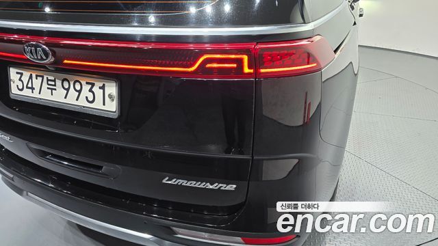 Kia Canival 2021 — photo 9
