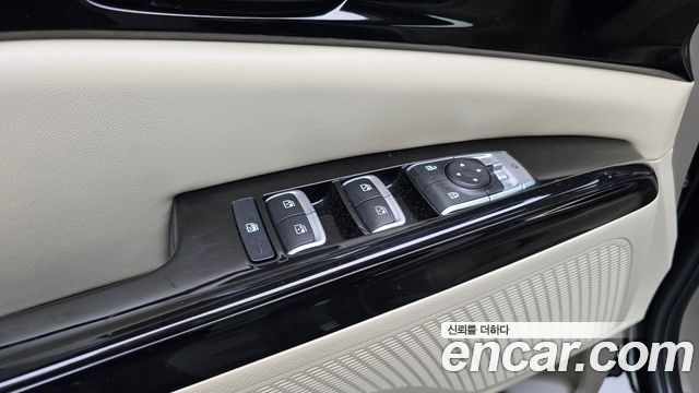 Kia Canival 2021 — photo 30