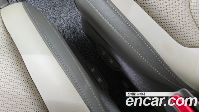Kia Canival 2021 — photo 34