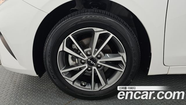 Kia K3 2024 — photo 5