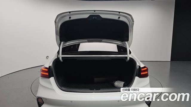 Kia K3 2024 — photo 26