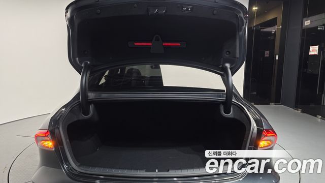 Hyundai Grandeur 2022 — photo 26