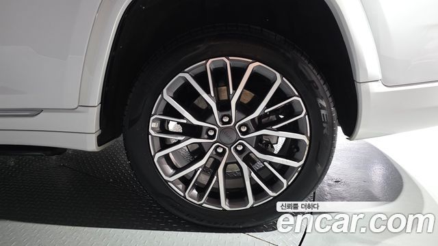 Jeep Cherokee 2023 — photo 7