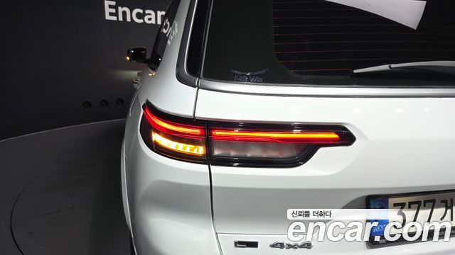 Jeep Cherokee 2023 — photo 9