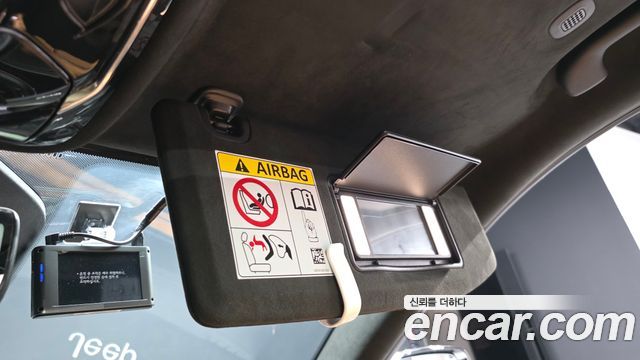 Jeep Cherokee 2023 — photo 28