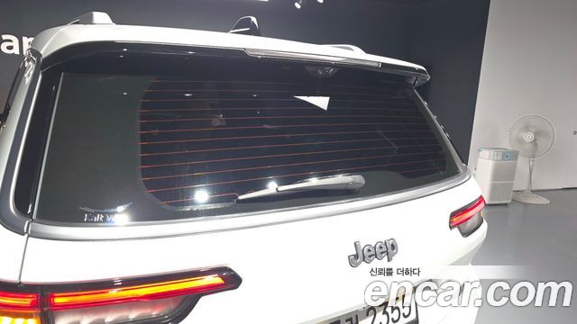 Jeep Cherokee 2023 — photo 44