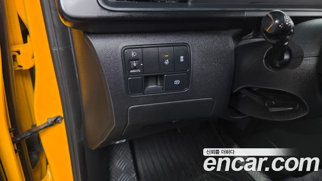 Hyundai Staria 2023 — photo 25