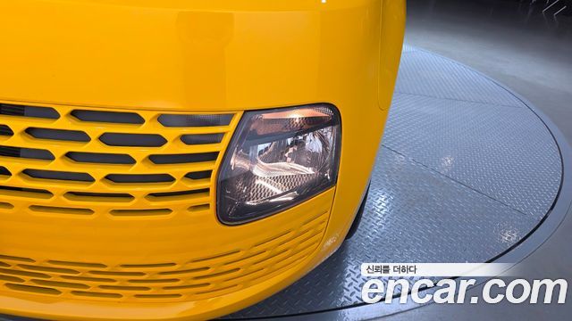 Hyundai Staria 2023 — photo 8