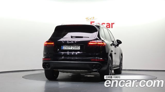 Porsche Cayenne 2016 — photo 4