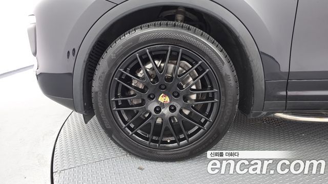 Porsche Cayenne 2016 — photo 5