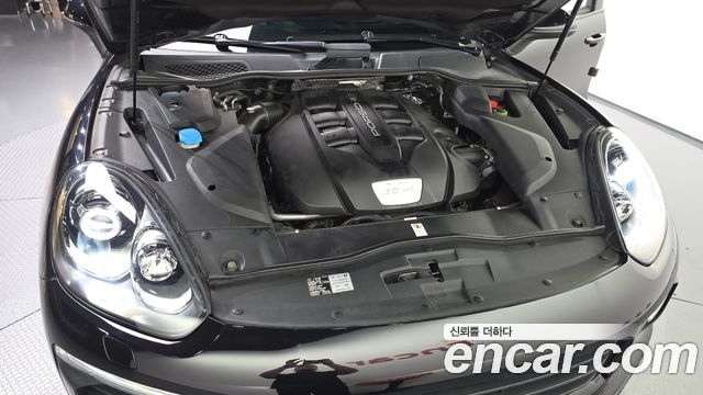 Porsche Cayenne 2016 — photo 6