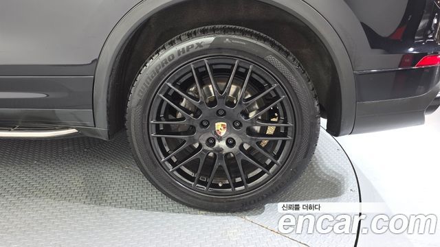 Porsche Cayenne 2016 — photo 7